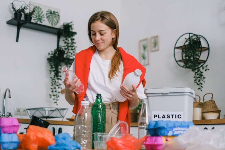 Plastik richtig recyceln in der Schweiz: Was wohin gehoert